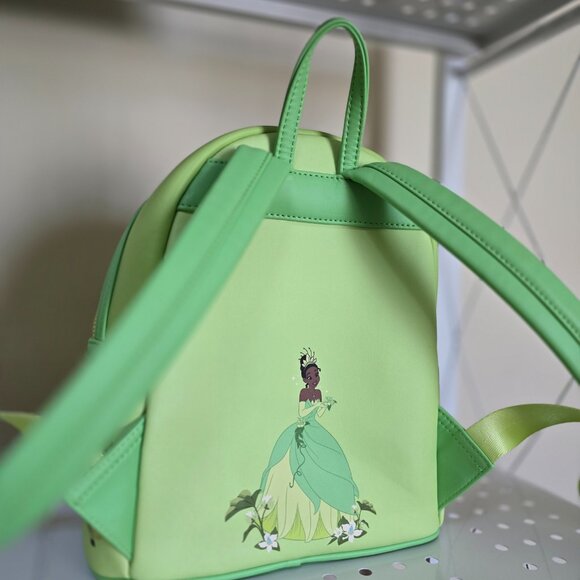 Disney Princess and the Frog Tiana Lenticular Mini Backpack and Wallet + Gift! - Picture 5 of 8